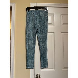 BuffBunny Jacquard Leggings Size Large